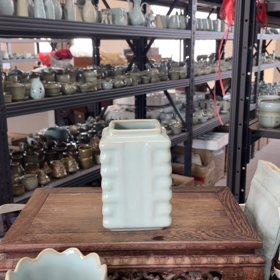 瓷片天青釉琮式笔筒