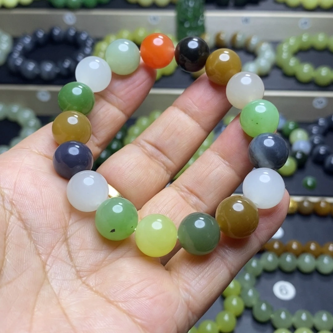 和田玉未镶嵌手串