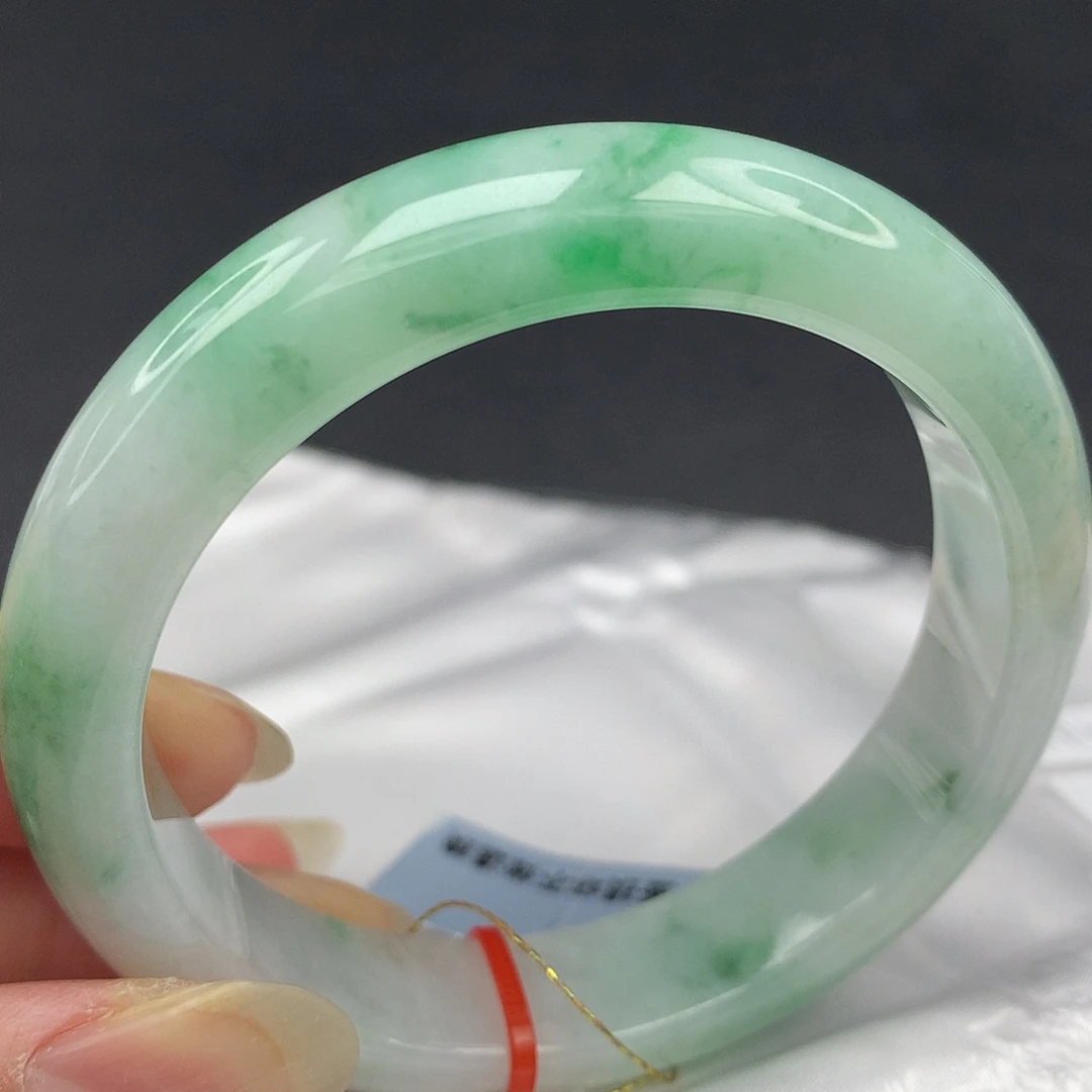 翡翠未镶嵌手镯5556宽210