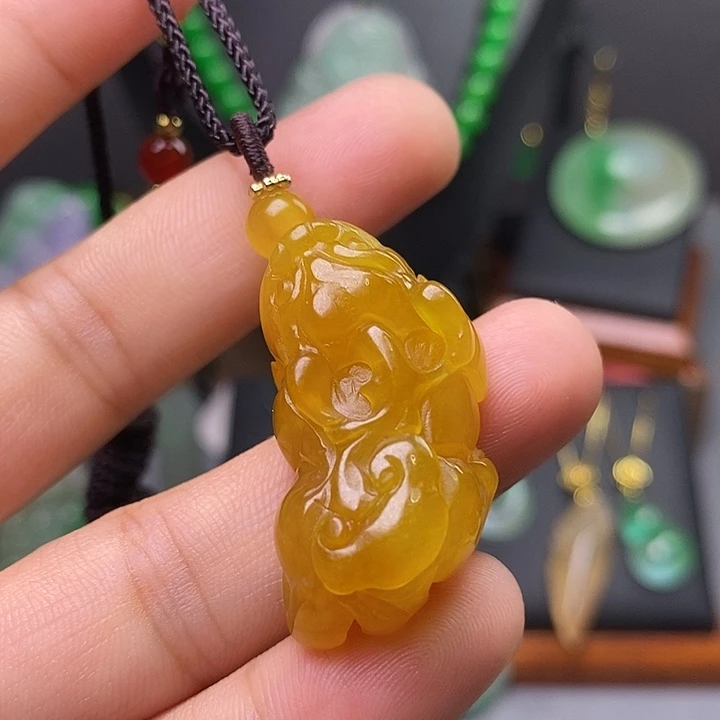 吊坠(赠链)未镶嵌翡翠