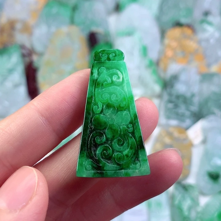 吊坠(不含链)未镶嵌翡翠