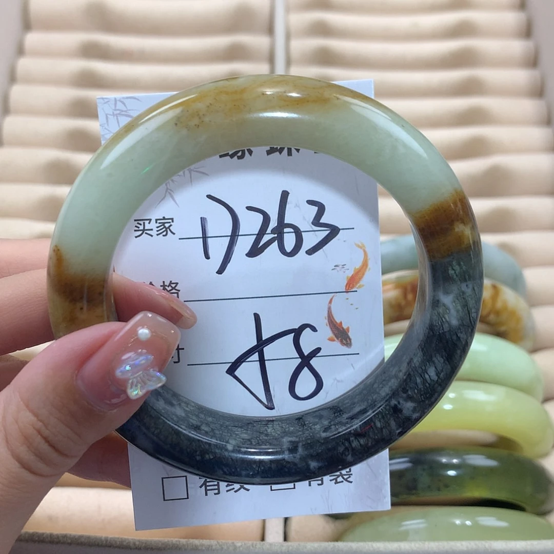 【闪购商品】未镶嵌蛇纹石玉手镯