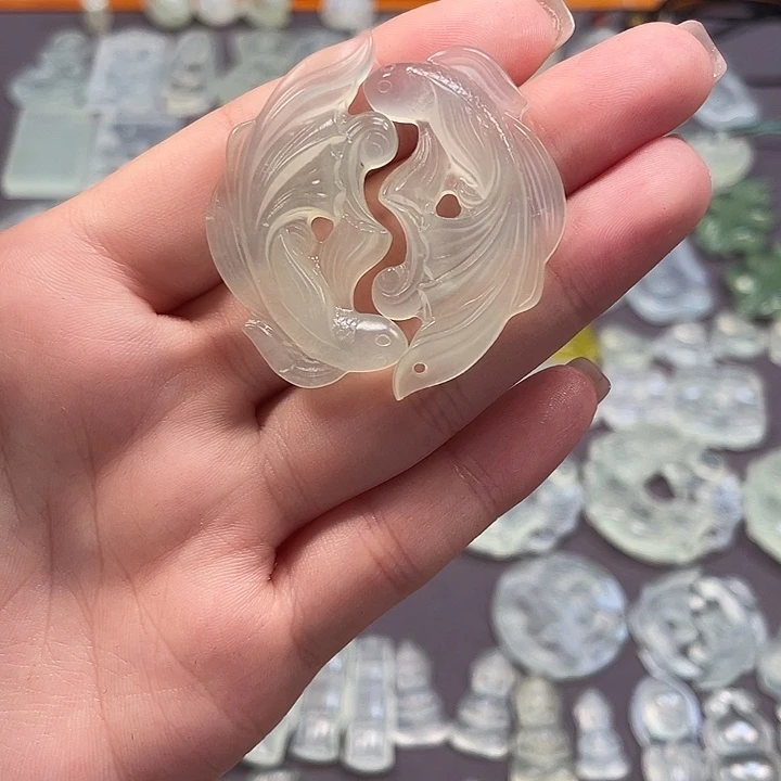 未镶嵌蛇纹石玉颈饰