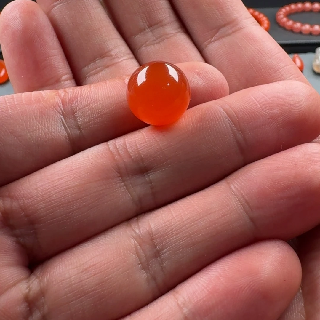 吃***猫南红玛瑙未镶嵌圆珠14+