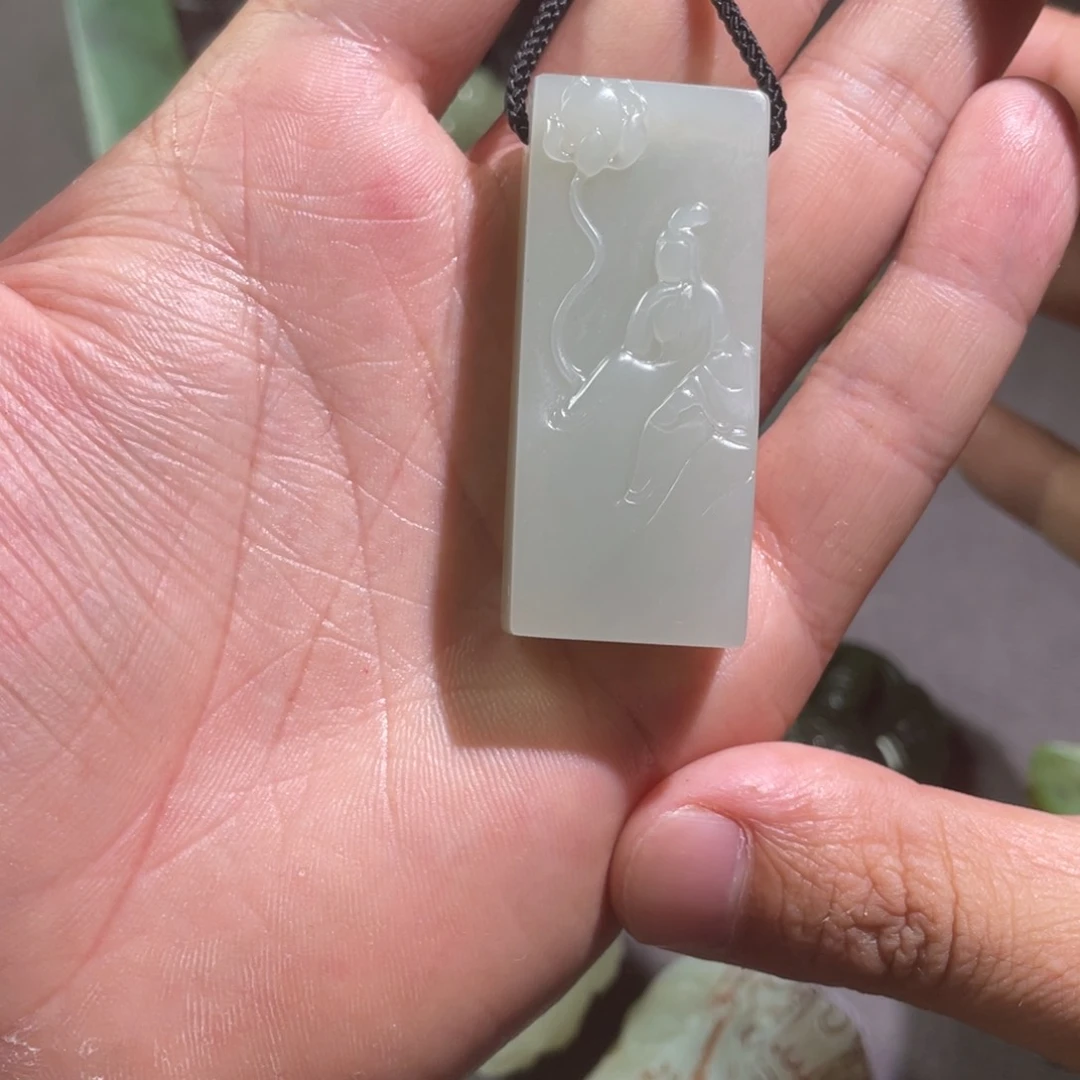 和田玉未镶嵌颈饰小*儿