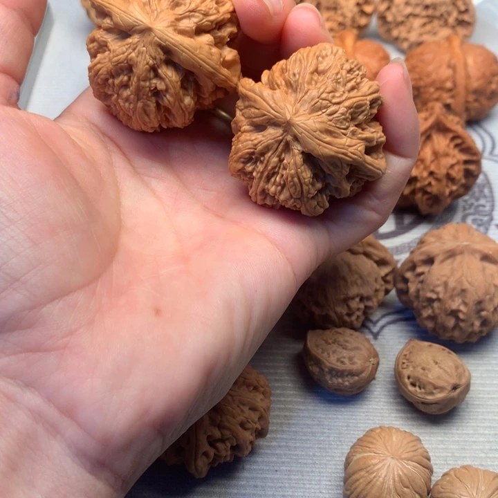 愤***帅把件文玩核桃粗筋42