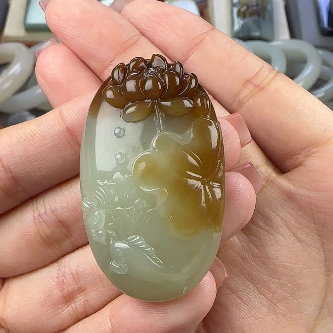 【闪购商品】和田玉未镶嵌颈饰红**