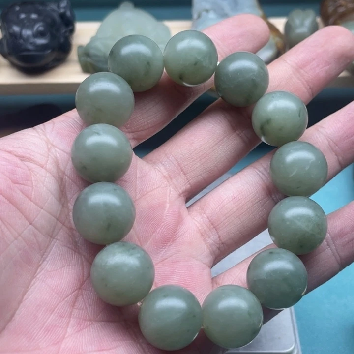 颈饰未镶嵌和田玉（子料）