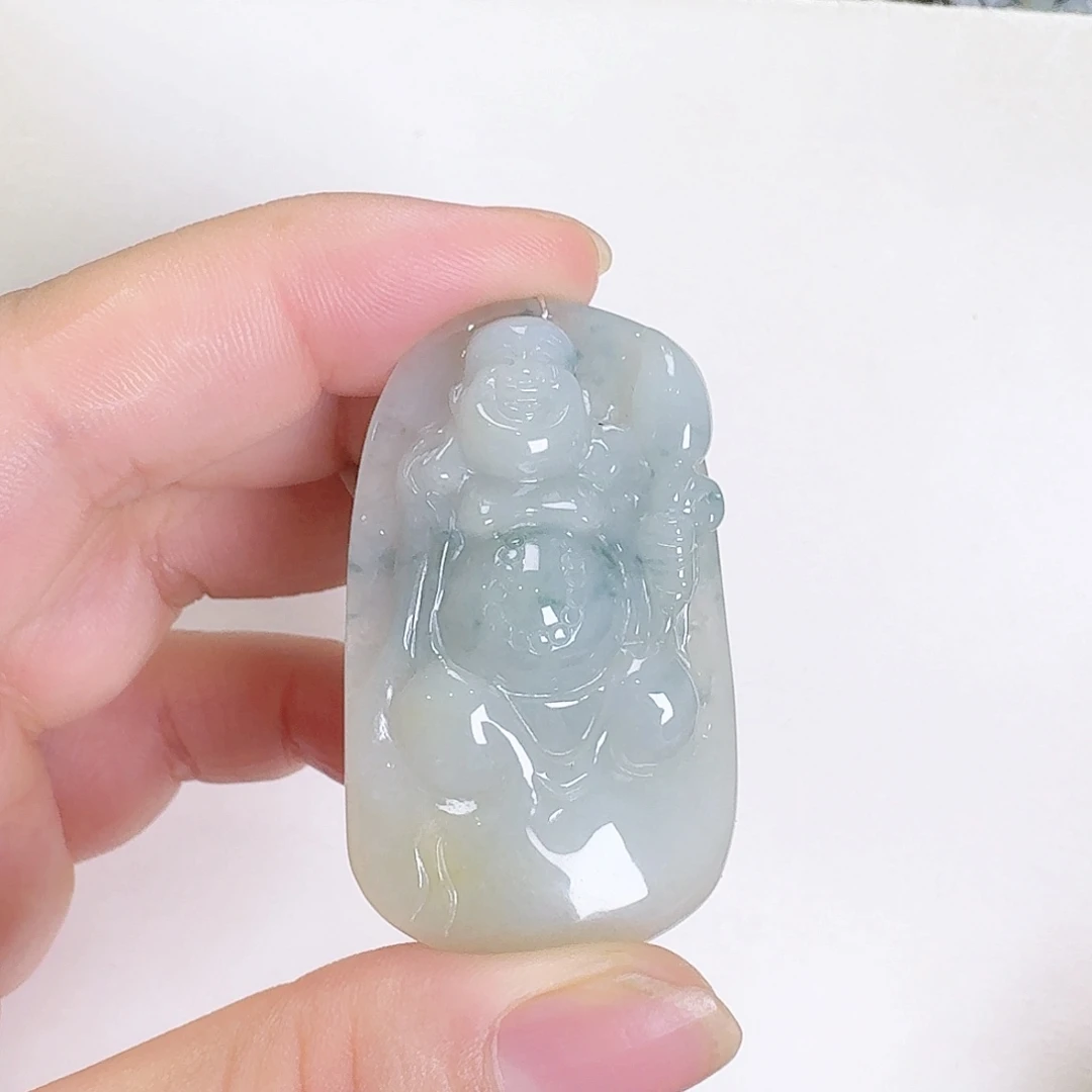 翡翠未镶嵌颈饰佛公牌