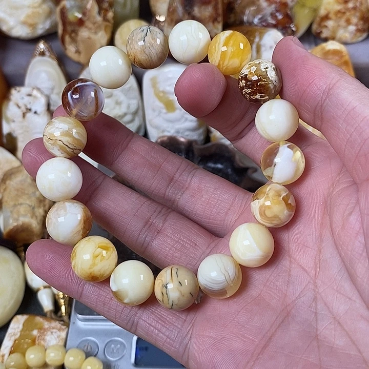 老***周裸石琥珀未镶嵌我