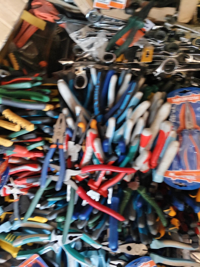 1105号居家日用五金工具手动工具其款式五金工具杂款以直播间为准