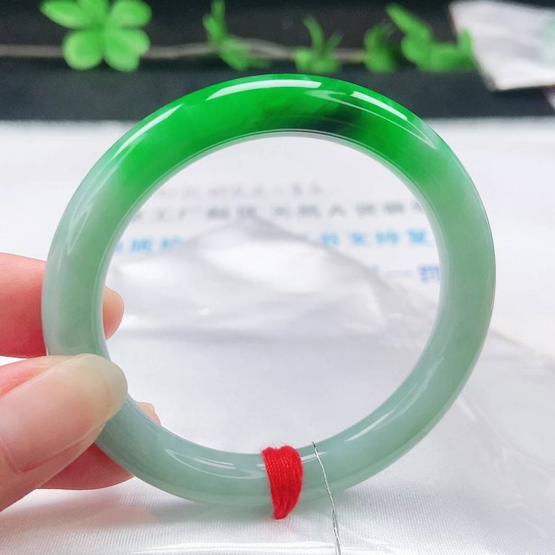 翡翠手镯未镶嵌52圆