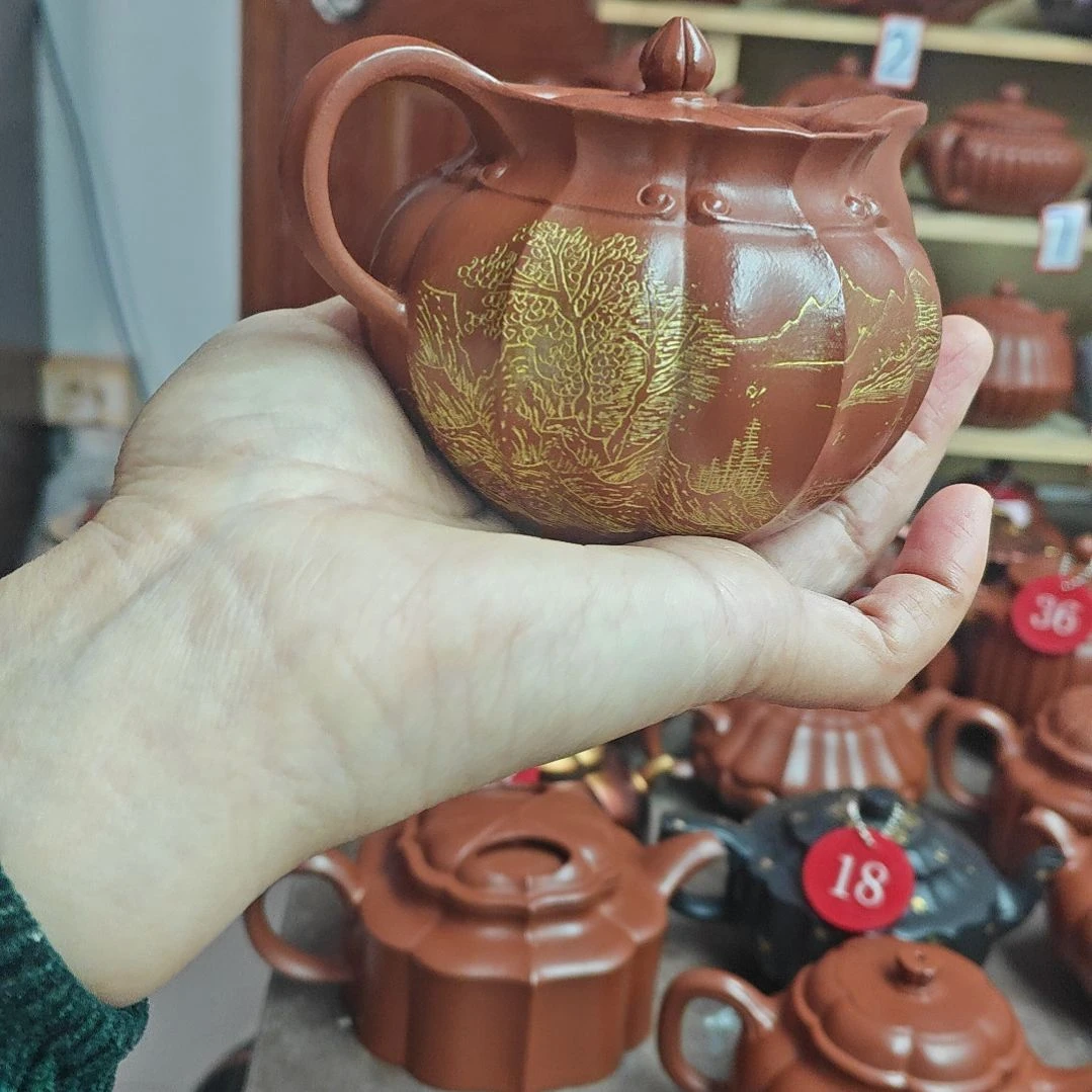 原矿赵庄朱泥容量二佰二十CC