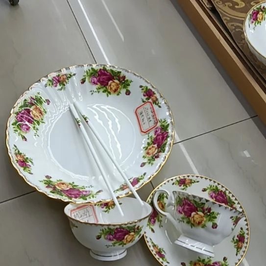 F***a骨质瓷玫瑰手工拍金餐具