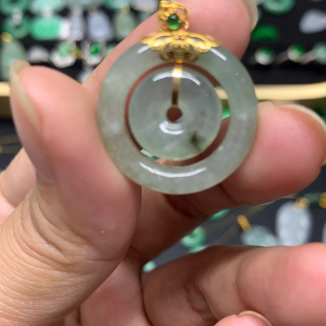 吊坠(不含链)18K金镶嵌翡翠有纹裂