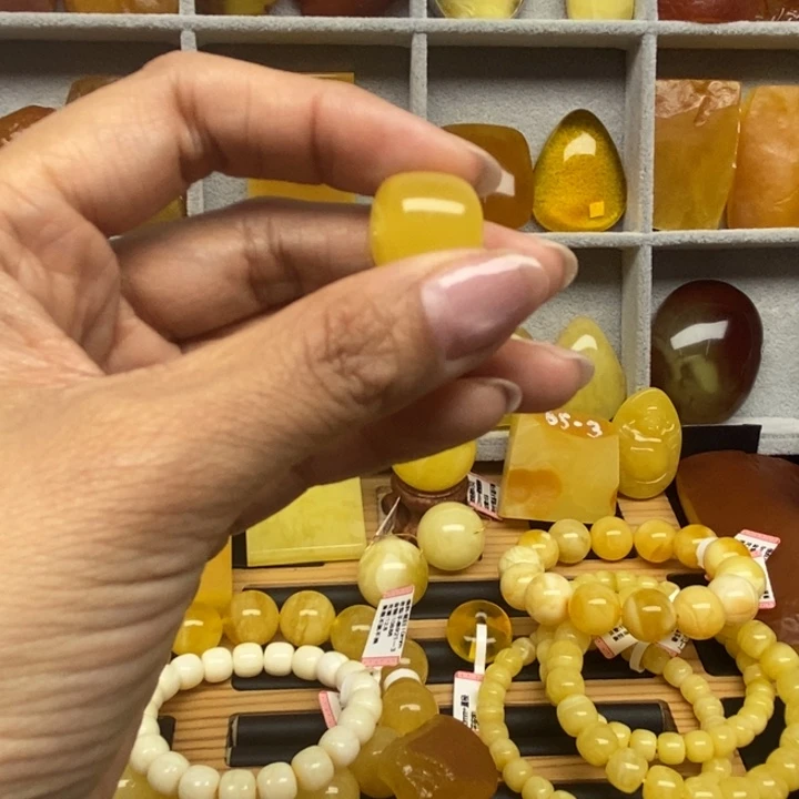 琥珀未镶嵌裸石原石