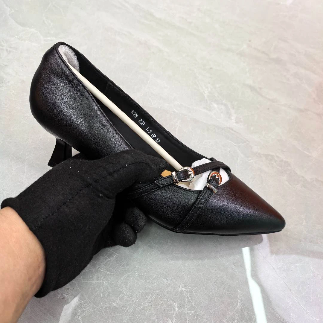 单鞋女（牛皮）9328(孤品) f区38码