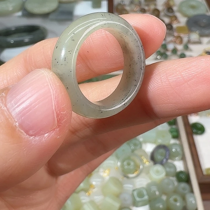 和田玉未镶嵌戒指18内径