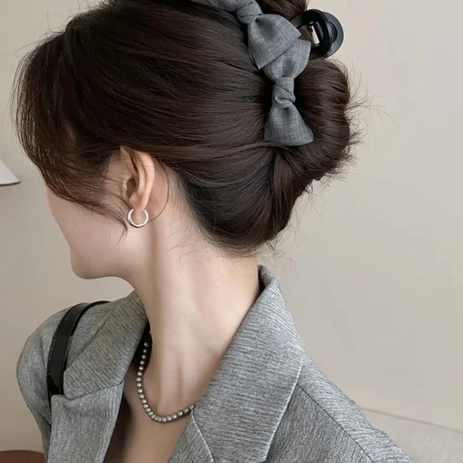 早春灰色蝴蝶结大号抓夹新款夹子盘发鲨鱼夹高级感发饰女发夹头饰