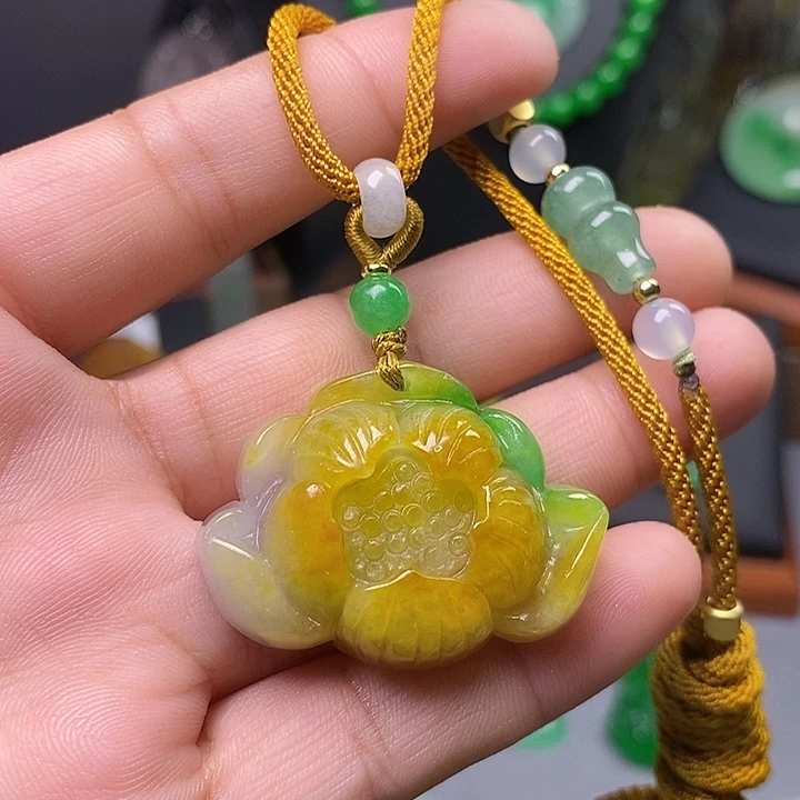 吊坠(赠链)未镶嵌翡翠