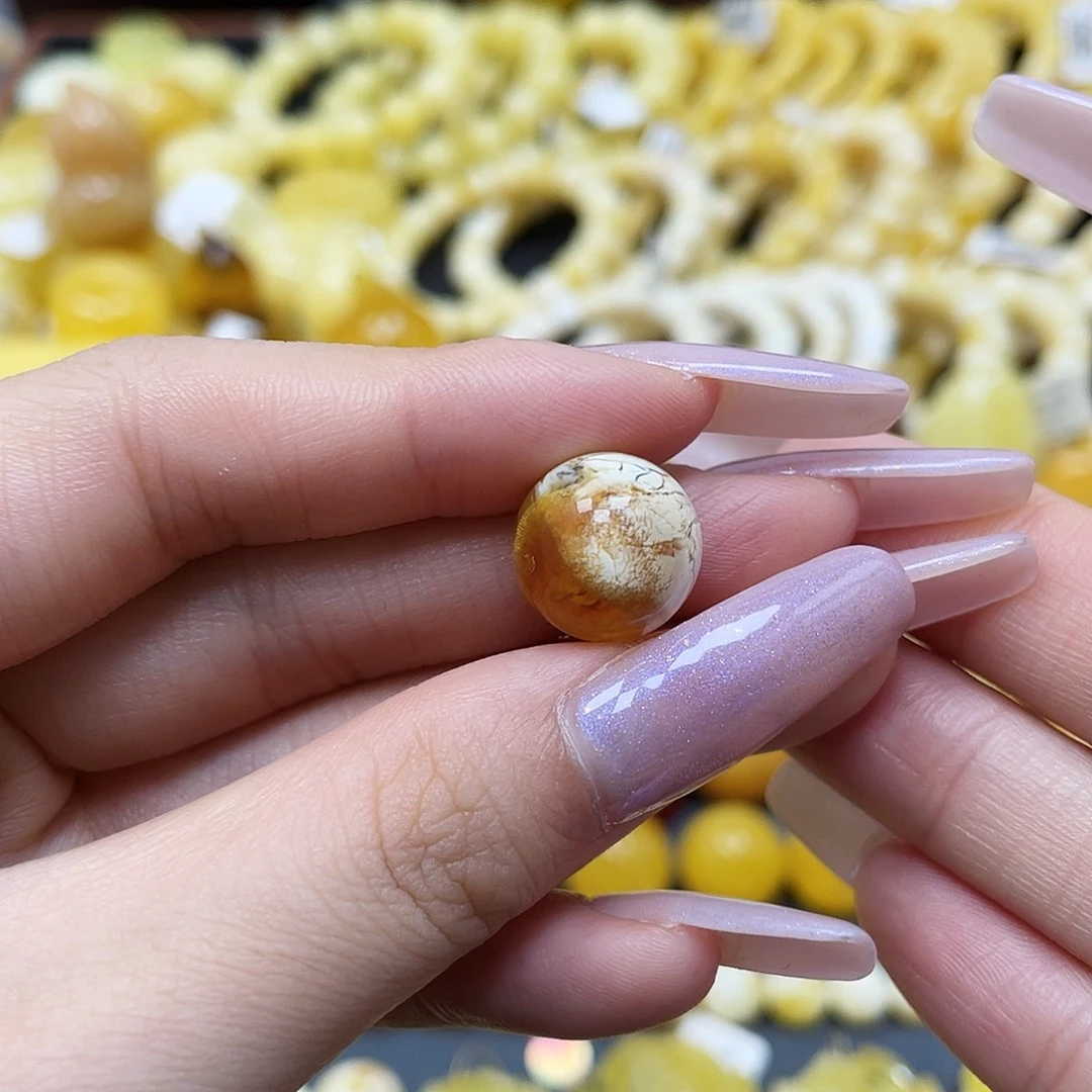 琥珀未镶嵌裸石圆珠13.3mm瑕