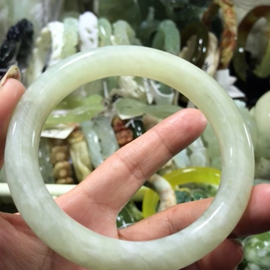 未镶嵌岫玉手镯61