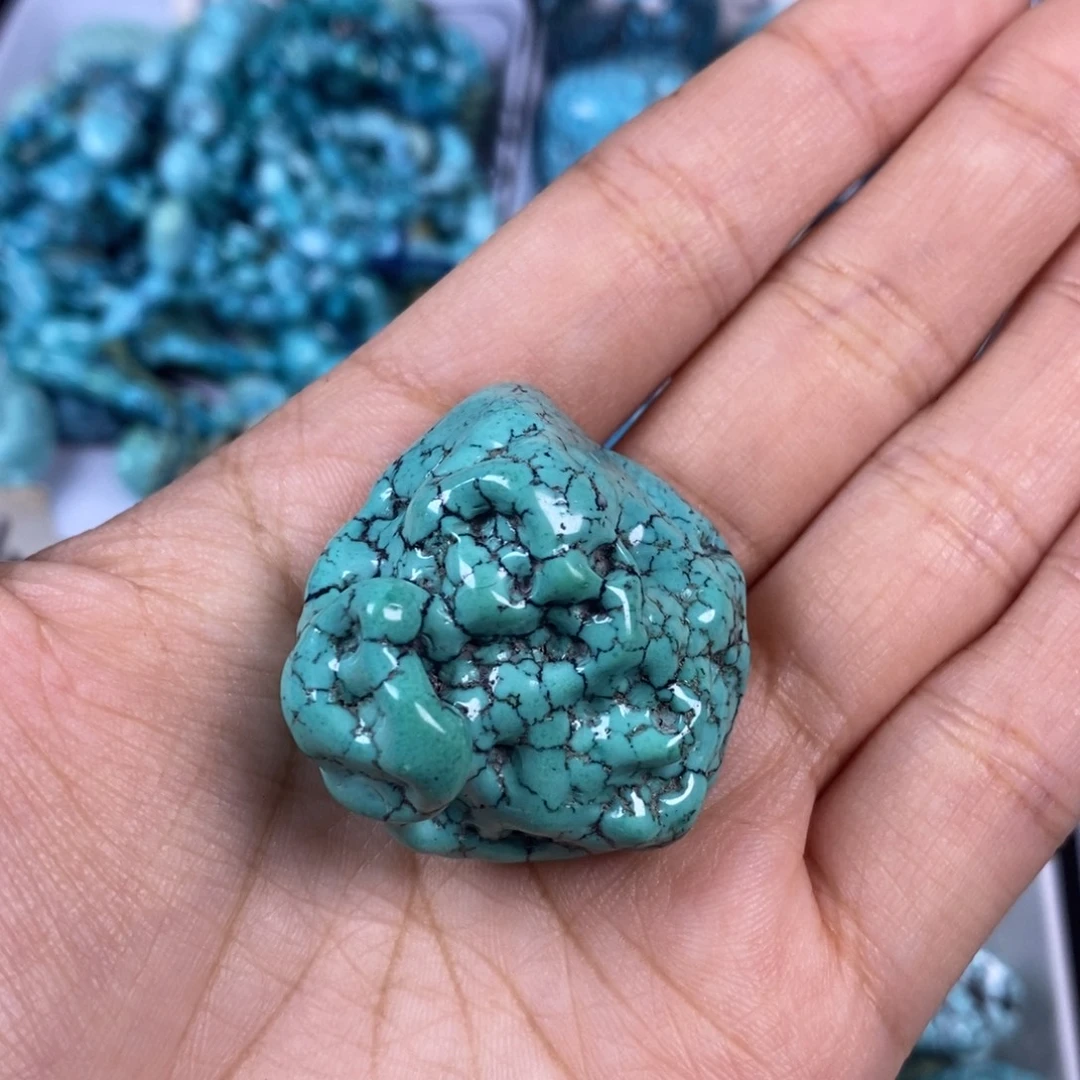 就***章绿松石未镶嵌颈饰