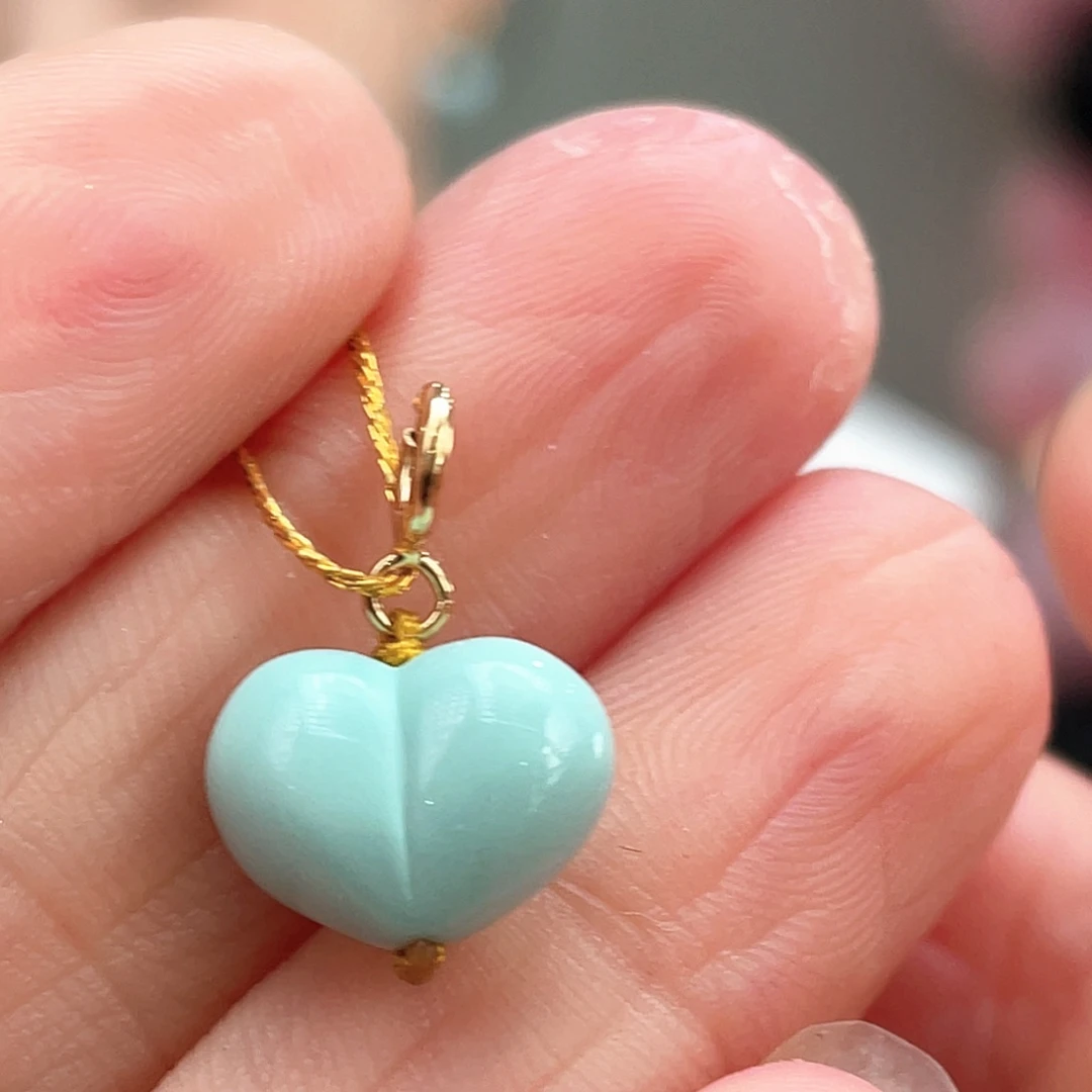 绿松石未镶嵌颈饰