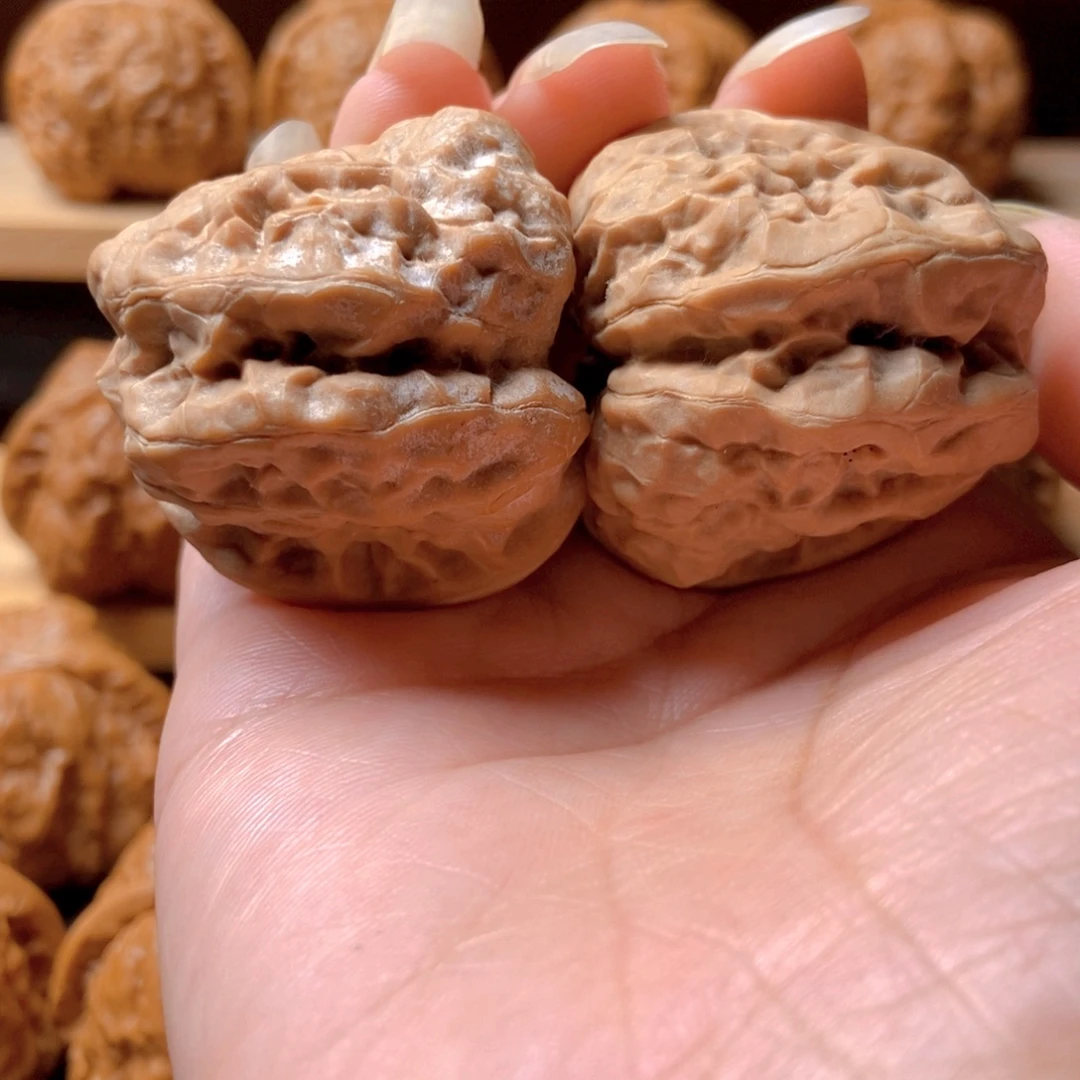 姜***男文玩核桃吊坠蛤蟆头