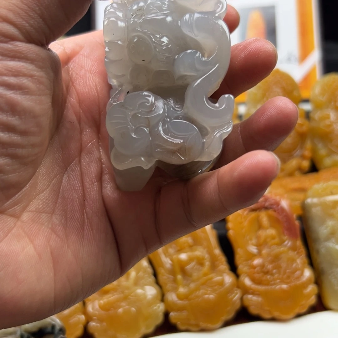 石英质玉（黄龙玉）未镶嵌多样性发货，发其一