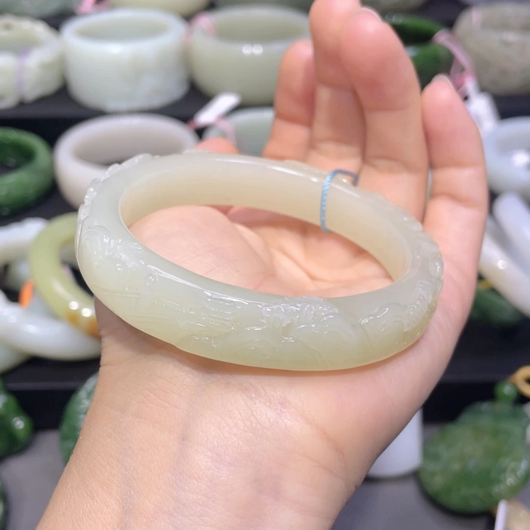 和田玉手镯未镶嵌77