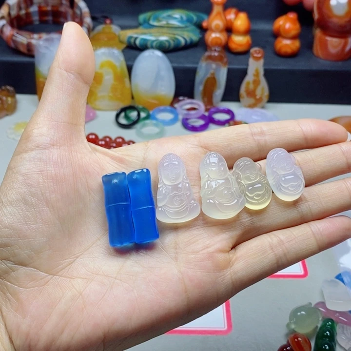 未镶嵌颈饰玛瑙/玉髓周*