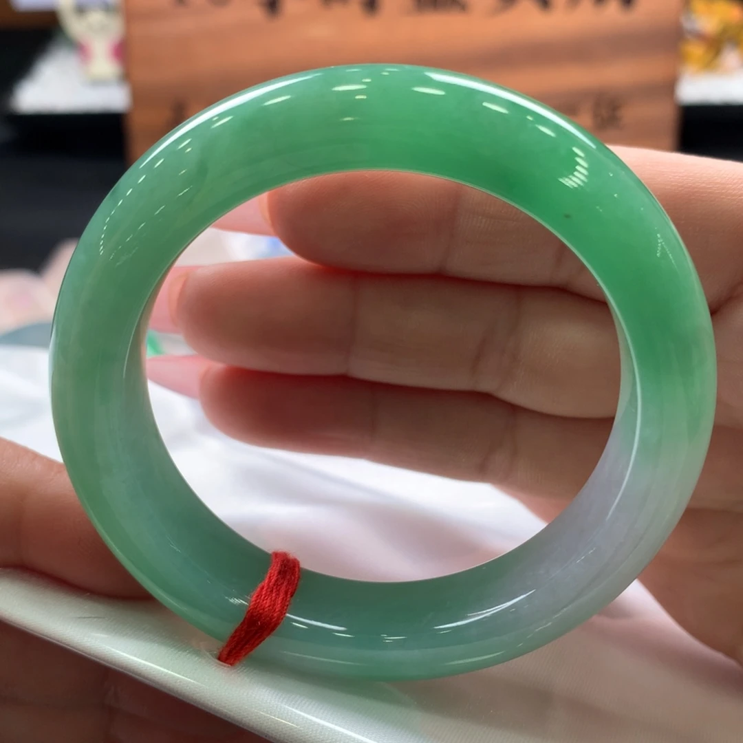 翡翠未镶嵌手镯52.3正圈