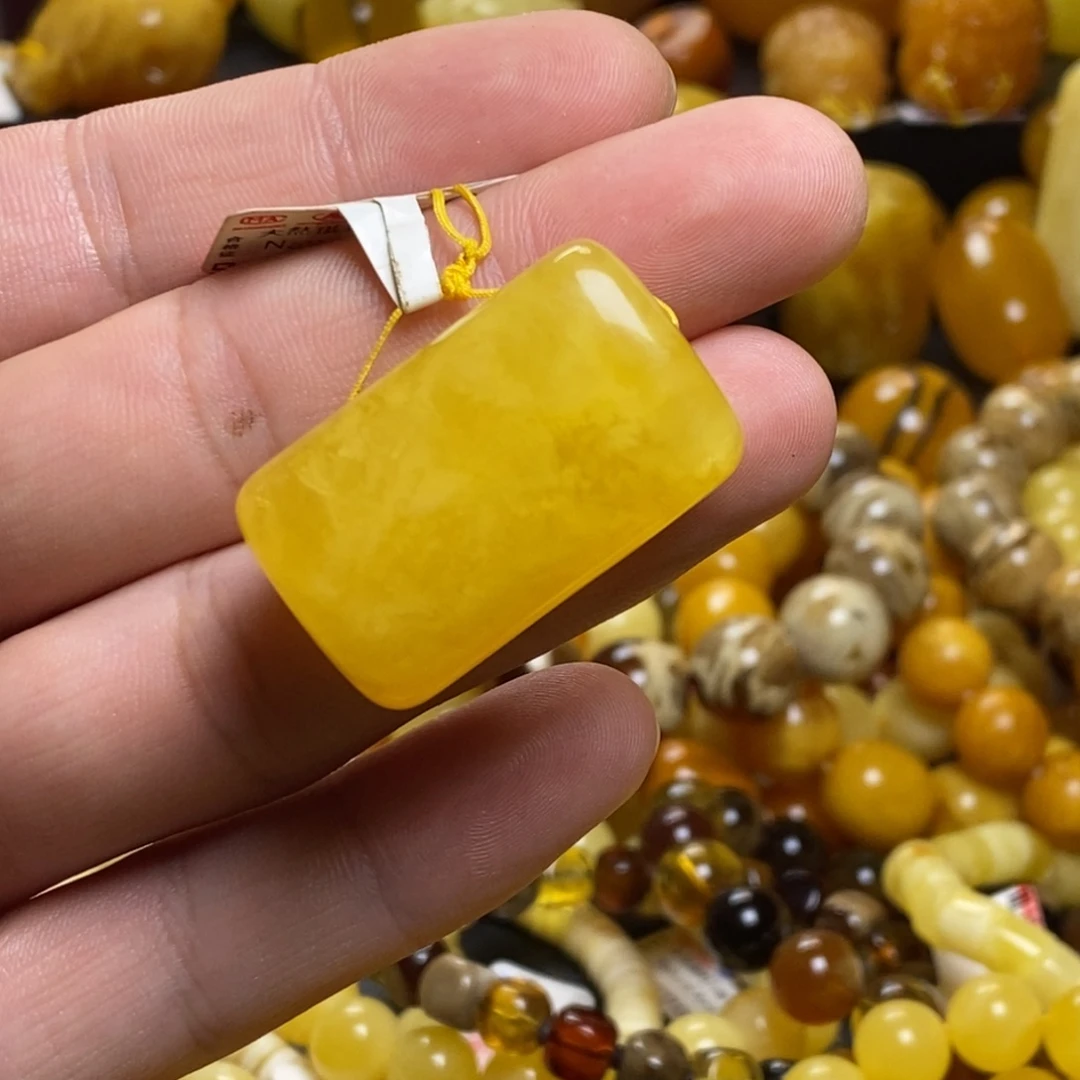 琥珀未镶嵌裸石蜜蜡
