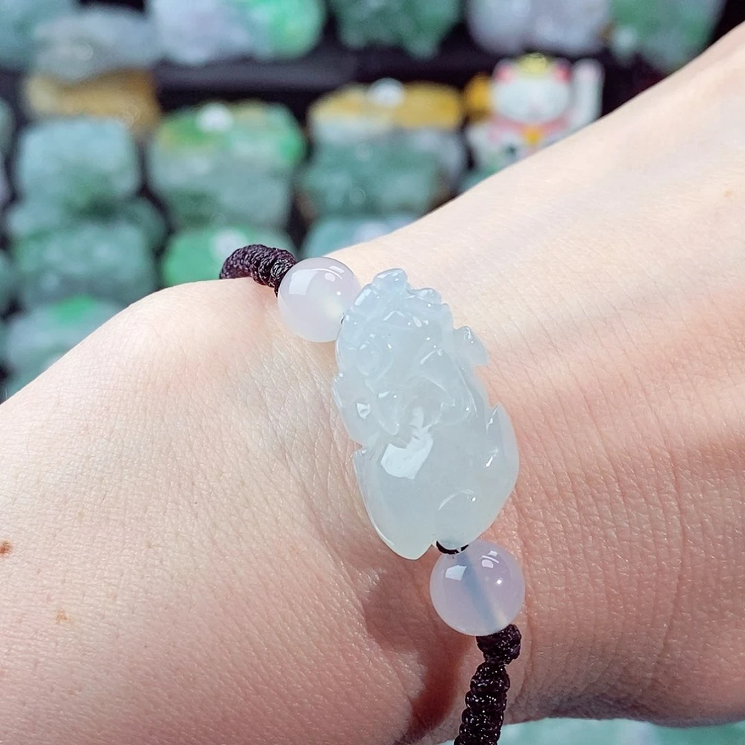 颈饰未镶嵌翡翠天然