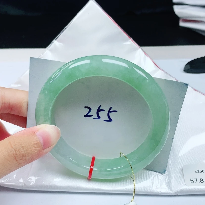 【闪购商品】翡翠手镯未镶嵌57.8圈