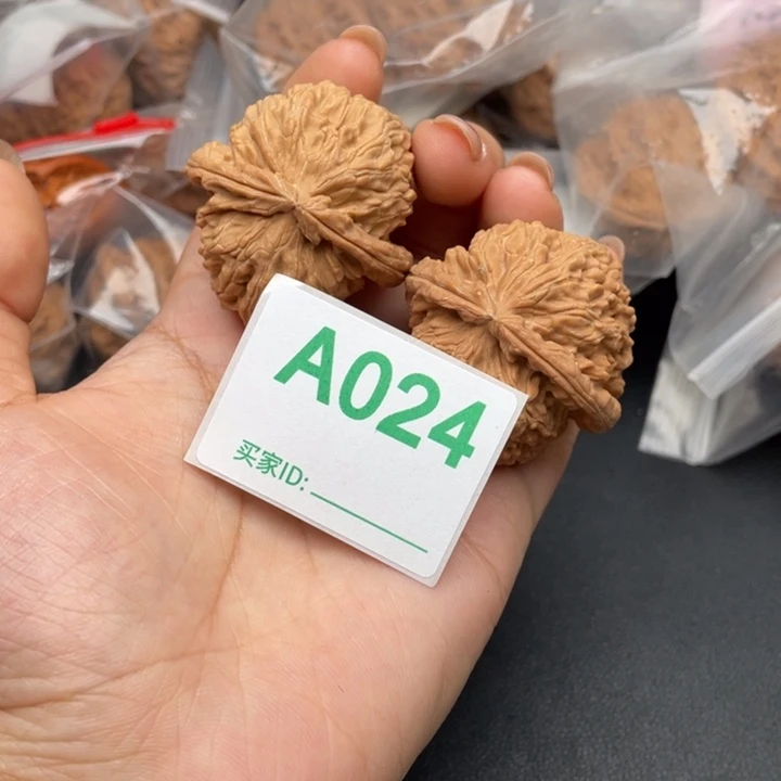 文玩核桃吊坠核桃