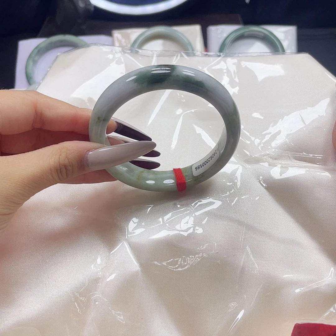 未镶嵌手镯翡翠夜班 缅甸A货翡翠