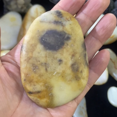 未镶嵌和田玉（糖玉）车挂