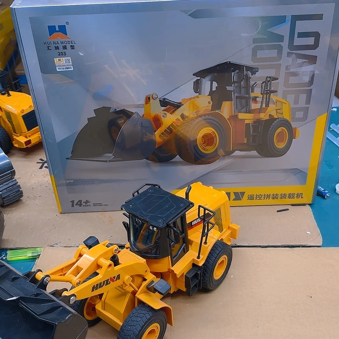 遥控模型玩具装载机diy