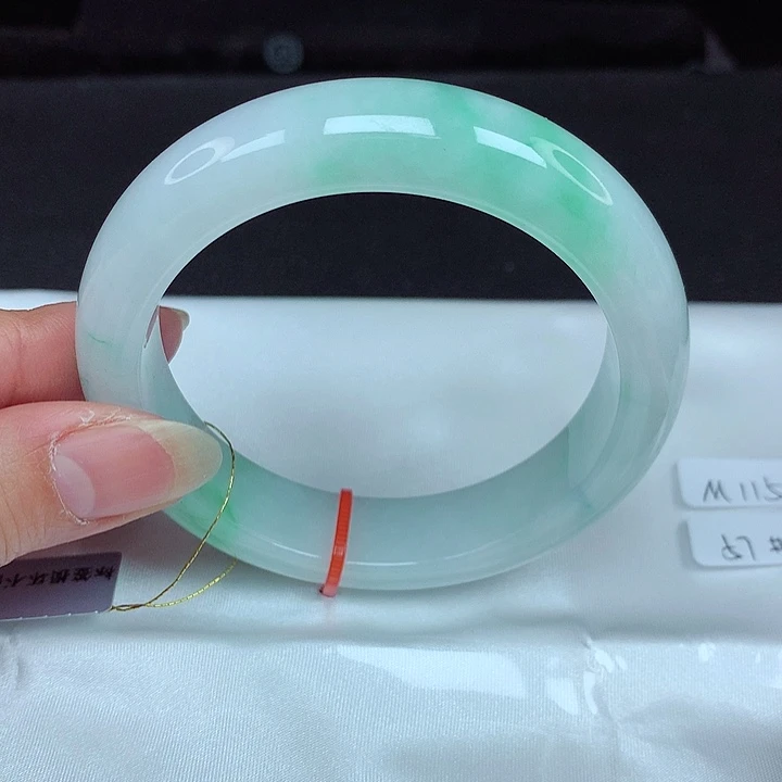 翡翠未镶嵌手镯57轮胎024