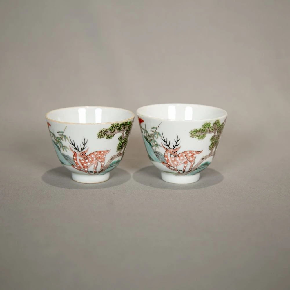 粉彩鹿纹杯一对A6-269