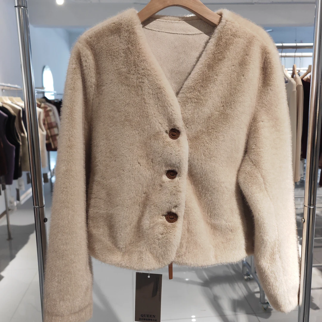 水貂毛风格皮毛一体外套货号606583