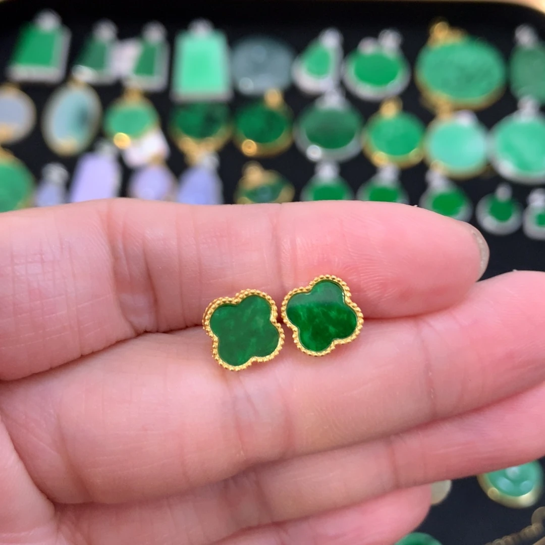 翡翠未镶嵌耳饰有色花