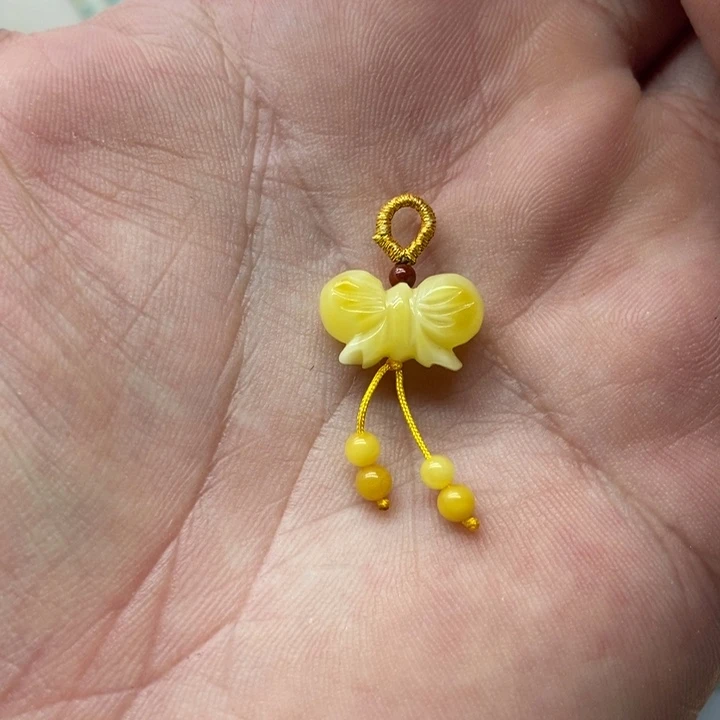 未镶嵌琥珀裸石配饰