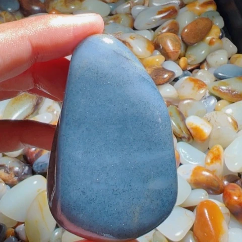 和田玉未镶嵌珠宝奇石67克