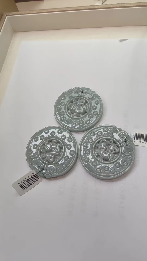 天然缅甸A货翡翠仿古龙（多样性发其一）