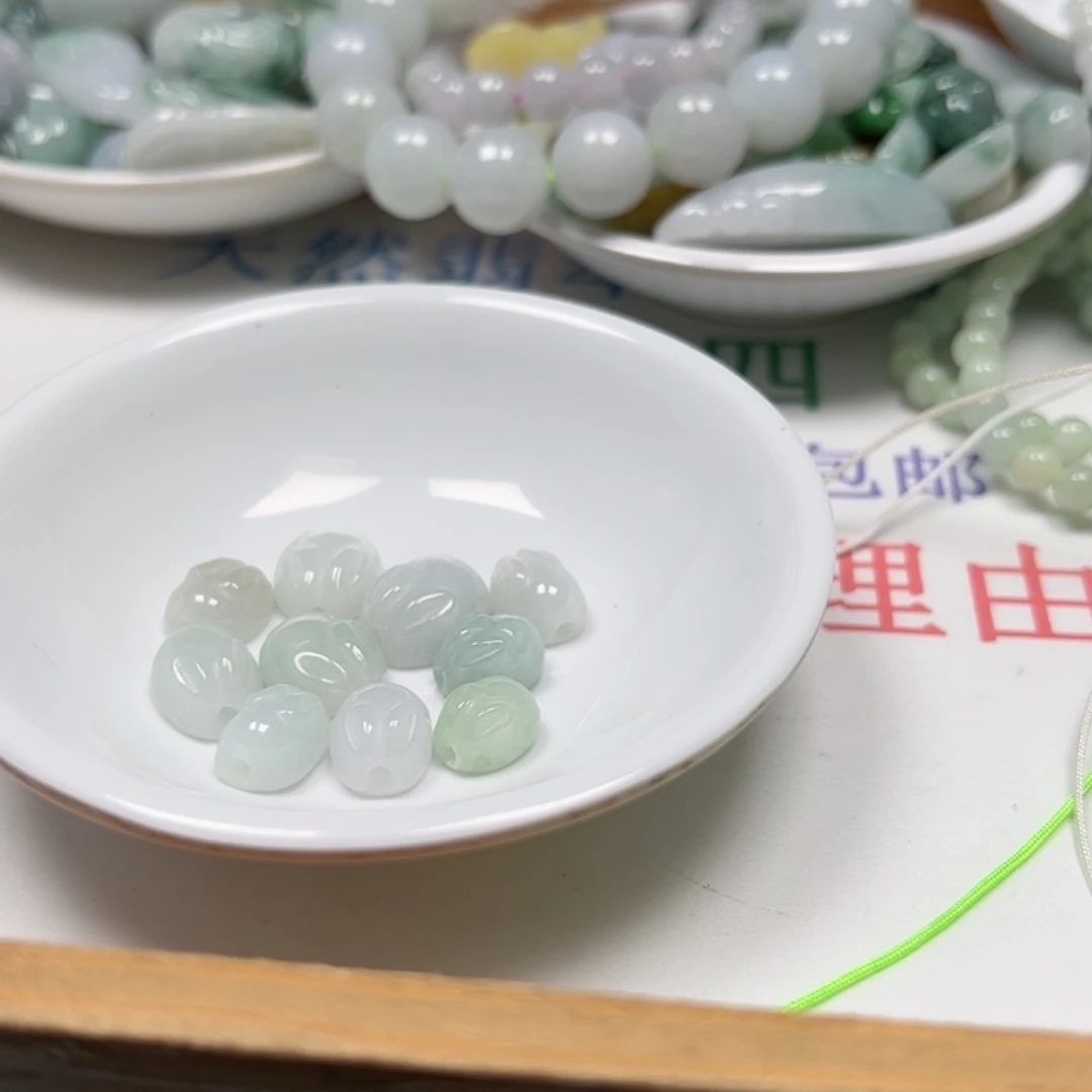 【闪购商品】未镶嵌手链翡翠笑***颜兔子