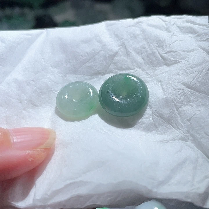 颈饰未镶嵌翡翠天