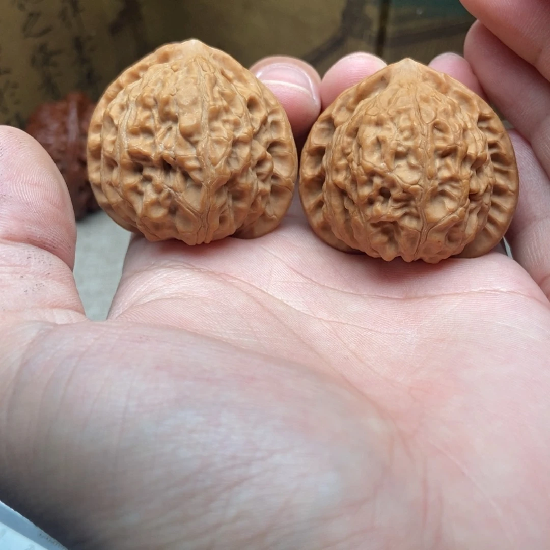 吊坠文玩核桃金牛